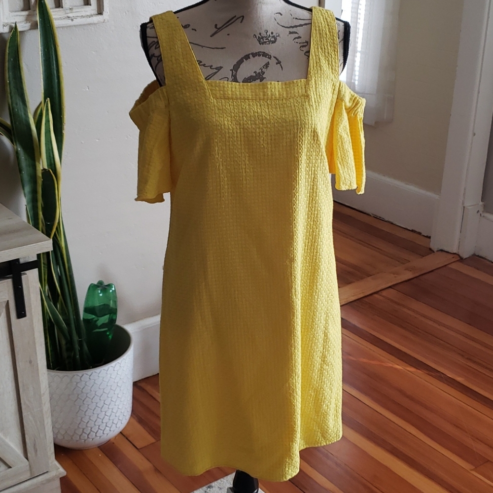 Yellow dress